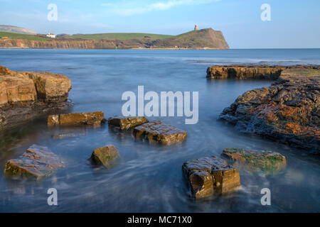 La baie de Kimmeridge, Tour Clavell, Jurassic Coast, Dorset, England, UK Banque D'Images