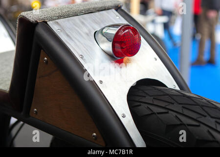 Zagreb, Croatie. Apr 12, 2018. Salon de l'Auto de Zagreb, détails de l'exposition de design nostalgique Crédit moto : Deyan Baric/Alamy Live News Banque D'Images