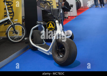 Zagreb, Croatie. Apr 12, 2018. Salon de l'Auto exposition de Zagreb les derniers modèles de crédit de l'industrie automobile : Deyan Baric/Alamy Live News Banque D'Images