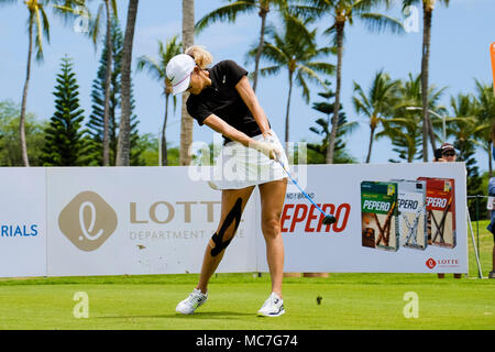 13 avril 2018 - Michelle Wie hits son coup de départ au 18e trou lors de la troisième ronde de la Lotte Championship présenté par Hershey à Ko Olina Golf Club à Kapolei, HI Banque D'Images