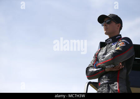 Bristol, Tennessee, USA. 13 avr, 2018. 13 avril 2018 - Bristol, Tennessee, USA : Trevor Bayne (6) se prépare à la pratique pour la ville des aliments 500 à Bristol Motor Speedway à Bristol, Tennessee. Crédit : Stephen A. Arce/ASP/ZUMA/Alamy Fil Live News Banque D'Images