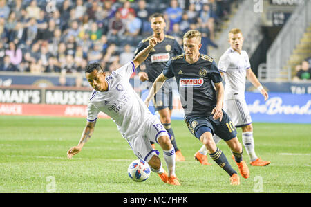 Chester, Pennsylvanie, USA. 13 avr, 2018. L'Union de Philadelphie BOREK DOCKAL (10), en action contre la ville d'Orlando YOSHIMAR YOTUN (19) au stade de l'énergie Talen Chester Ohio Crédit : Ricky Fitchett/ZUMA/Alamy Fil Live News Banque D'Images