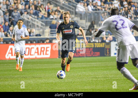 Chester, Pennsylvanie, USA. 13 avr, 2018. L'Union de Philadelphie BOREK DOCKAL (10), en action contre la ville d'Orlando LAMINE SANE (22) au stade de l'énergie Talen Chester Ohio Crédit : Ricky Fitchett/ZUMA/Alamy Fil Live News Banque D'Images