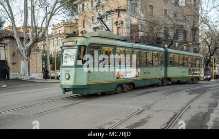 Ancien Tramway de Rome près du zoo ou Bioparco Banque D'Images