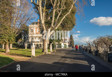 Casina Valadier dans le parc de la Villa Borghèse Banque D'Images