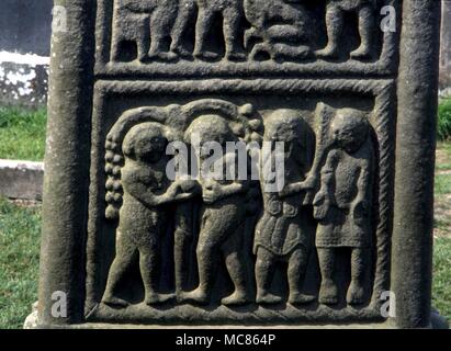 La chute de l'homme chrétien, avec la mort d'Abel à la main de son frère. Détail de la décoration de l'arbre sur le 10e siècle "sud Croix' à Monasterboice, parfois la Croix de Muiredach Banque D'Images