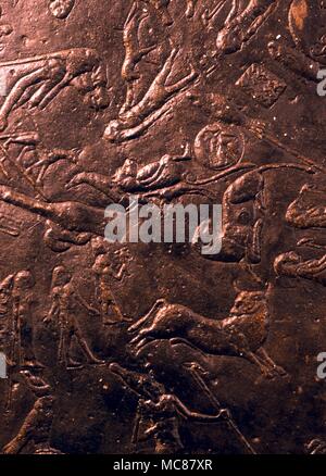 Détail de l'astrologie de l'Egypte ancienne et du zodiaque Bélier Lion chiffres stellaires et de poissons sur le plafond dans le toit temple à bague romaine t52 Banque D'Images