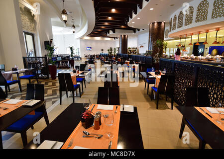 Ajman, ÉMIRATS ARABES UNIS - 8 avril. 2018. restaurant du resort Bahi Palace Banque D'Images