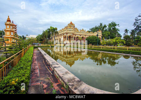 Temple bouddhiste près de Mỹ Tho dans la région du delta du Mékong du sud du Vietnam par Jarmila © Banque D'Images