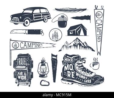 Vintage dessinés à la main des symboles de l'aventure, la randonnée, le camping La forme des sac à dos, Pennant, kayak, surf, lanterne de voiture. Retro design monochrome. Pour des t shirts, des impressions. Silhouette vecteur d'actions isolées des icônes Illustration de Vecteur