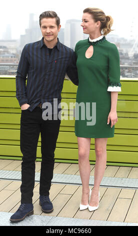 La photo doit être crédité ©2018 Alpha Press 07996510/04/Matt Czuchry et Emily VanCamp câble universel Le Photocall résident à Londres Banque D'Images