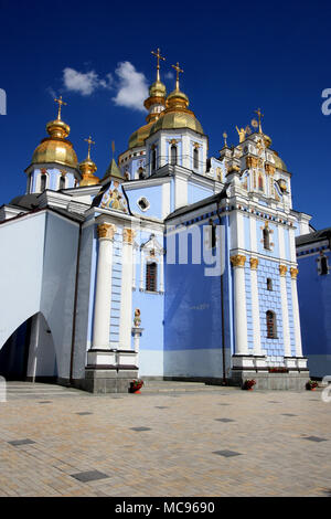 La Cathédrale Saint-Michel-au-Dôme-dor au motif de la monastère Saint-michel-au-Dôme-dor à Kiev, Ukraine Banque D'Images