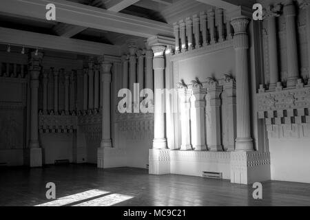 Pièce principale de l'intérieur du temple maçonnique abandonnés dans l'hôtel Maison au centre-ville de Yakima, Washington, dans le Nord-Ouest du Pacifique Banque D'Images