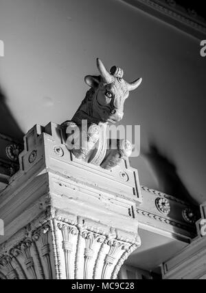 Détail de l'intérieur du temple maçonnique abandonnés à l'hôtel Maison au centre-ville de Yakima, Washington, dans le Nord-Ouest du Pacifique Banque D'Images