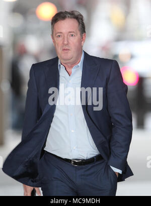 Londres, Royaume-Uni. 28 janvier, 2018. Piers Morgan journaliste britannique vu arriver pour la BBC Andrew Marr Show à la BBC à Londres Banque D'Images