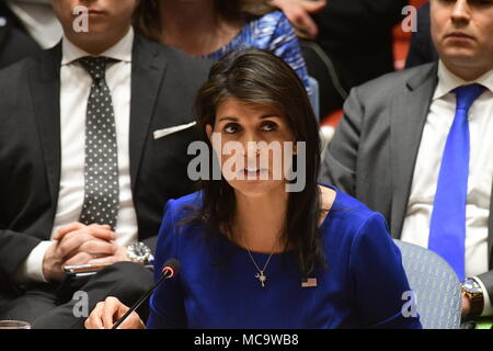 New York City, United States. 14 avr, 2018. Le Conseil de sécurité des Nations Unies s'est réuni en session extraordinaire le samedi matin pour débattre entre nous et des attaques aériennes contre les installations d'armes chimiques du gouvernement syrien. Credit : Andy Katz/Pacific Press/Alamy Live News Banque D'Images