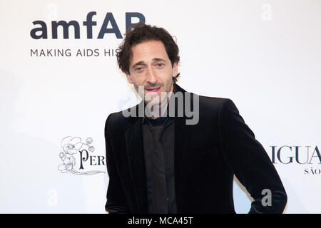 Sao Paulo, Brésil. 13 avr, 2018. Acteur Adrien Brody pose sur le tapis rouge de la Foundation for AIDS Research (amfAR) 2006, à Sao Paulo, Brésil Crédit : Paulo Lopes/ZUMA/Alamy Fil Live News Banque D'Images