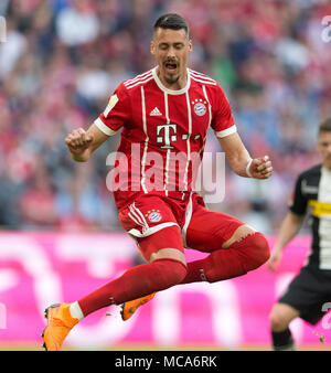 Munich, Allemagne. 14 avr, 2018. Sandro Wagner (Bayern) GES/football/1. Bundesliga : le Bayern Munich - Borussia Mönchengladbach, 14.04.2018 Le football : 1ère ligue : Bayern vs Borussia Mönchengladbach, Munich, le 14 avril 2018 | dans le monde l'utilisation de crédit : afp/Alamy Live News Banque D'Images