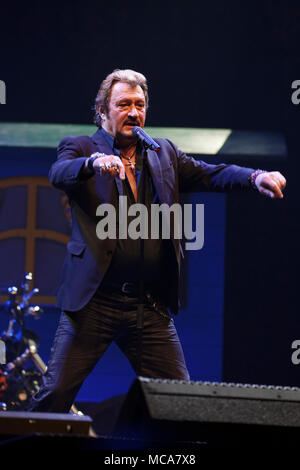 Paris, France. 13 avr, 2018. Richy, Johnny Hallyday sosie joue sur la scène à l'Olympia pendant le spectacle de Campion Singrid le 13 avril 2018 à Paris, France. Credit : Bernard Menigault/Alamy Live News Banque D'Images