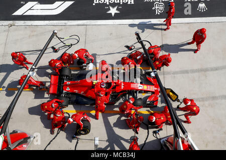 Shanghai : Sport Automobile : Formule 1 2018 Grand Prix de Chine Heineken Chinese Grand Prix de Formule 1 Circuit de Shanghai à Shanghai, Chine.# 7 Kimi Raikkonen (FIN, la Scuderia Ferrari), 15 avril 2018. Dans le monde d'utilisation | Banque D'Images