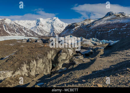 Terminus glaciaire vue pendant la caverne de glace tour de Svinafellsjökull, un glacier de vallée écoulement Öraefajökull Volcan, un volcan de glace en Vatnajöku Banque D'Images