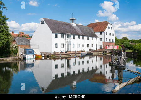 18e siècle Hambleden Mill, Moulin Fin Lock, Hambleden, Buckinghamshire, Angleterre, Royaume-Uni Banque D'Images