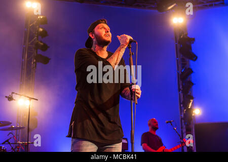 Le chanteur britannique, musicien, rappeur et vainqueur du casting show The X Factor 2012 live au Blue Balls Festival de Lucerne Banque D'Images