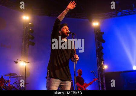 Le chanteur britannique, musicien, rappeur et vainqueur du casting show The X Factor 2012 live au Blue Balls Festival de Lucerne Banque D'Images