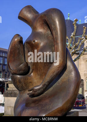 Henry Moore, de la mère et de l'enfant 1983-1984, Avenue de la liberté, la Ville de Luxembourg, Europe Banque D'Images