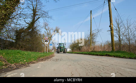 Tous les types de tracteurs sur le terme annuel de bienfaisance pour Macmillan Cancer Support, Driffield, l'East Yorkshire Wolds, England, UK. Banque D'Images