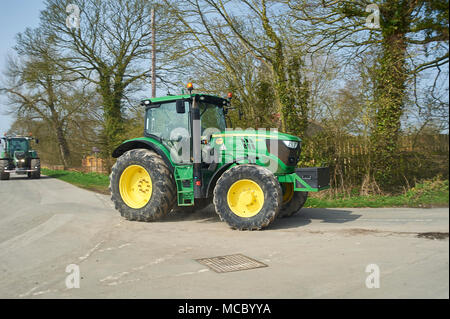 Tous les types de tracteurs sur le terme annuel de bienfaisance pour Macmillan Cancer Support, Driffield, l'East Yorkshire Wolds, England, UK. Banque D'Images