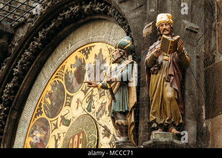 L'horloge astronomique de Prague, Prague orloj ou est une horloge médiévale située à Prague, la capitale de la République tchèque Banque D'Images