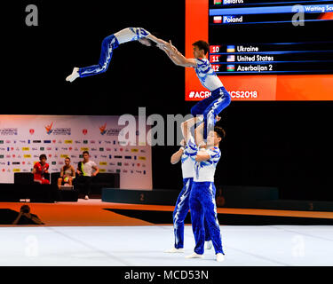 Anvers, Belgique. 15 avril 2018. Fu Zhi, Guo Fei, Jiang Zhang Heng et Junshuo (CHN) sont en compétition dans Men's Group se qualifier durant la 26e Championnats du Monde de Gymnastique acrobatique 2018 à la Lotto Arena le dimanche, 15 avril 2018. Anvers, Belgique. Credit : Crédit : Wu G Taka Taka Wu/Alamy Live News Banque D'Images