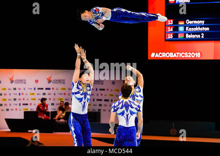 Anvers, Belgique. 15 avril 2018. Fu Zhi, Guo Fei, Jiang Zhang Heng et Junshuo (CHN) sont en compétition dans Men's Group se qualifier durant la 26e Championnats du Monde de Gymnastique acrobatique 2018 à la Lotto Arena le dimanche, 15 avril 2018. Anvers, Belgique. Credit : Crédit : Wu G Taka Taka Wu/Alamy Live News Banque D'Images