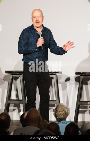 Londres, Royaume-Uni. 15 avril 2018. Le comédien Andy Parsons parlant le Electric Ballroom à Camden pour le lancement de la campagne de vote qui demande un vote public sur l'accord final Brexit. Credit : Vickie Flores/Alamy Live News Banque D'Images