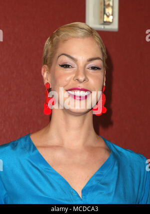 Los Angeles, CA, USA. Apr 15, 2018. Pollyanna McIntosh, à l'AMC "Survival dimanche : The Walking Dead & la peur la mort LA Fan Event à AMC 15 Century City à Los Angeles, Californie le 15 avril 2018. Credit : Faye Sadou/media/Alamy Punch Live News Banque D'Images