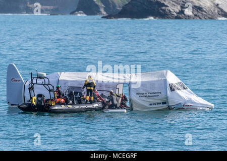 Un simulateur d'avions de sauvetage et de lutte contre les incendies utilisés dans un GMICE (une bonne médecine dans des environnements difficiles) incident majeur s'exercer à Newquay Cornwall. Banque D'Images