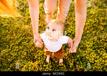 Jeune mère avec son bébé. Banque D'Images