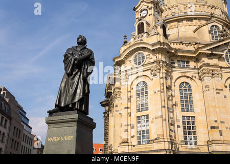 Statue de Martin Luther en face de la Frauenkirche, Dresde, Allemagne Banque D'Images