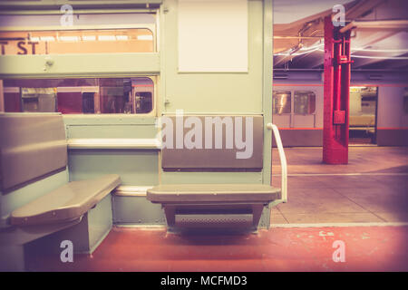 Style Vintage New York City subway avec filtre intérieur voiture rétro Banque D'Images