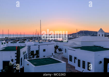 Lanzarote - Coucher du soleil à Marina Rubicon à Playa Blanca Banque D'Images