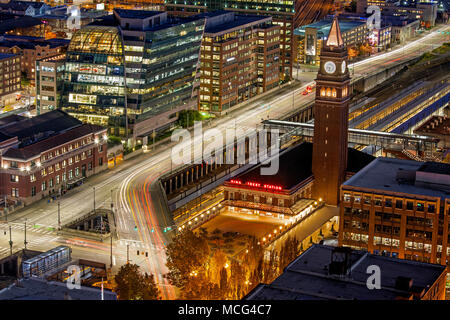 WA14265-00...WASHINGTON - Vue de King Street Station à partir de la plate-forme d'observation de la Smith Tower Banque D'Images