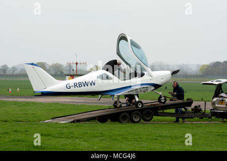 Gre Bristell NG5 Aero Speed Wing sur une remorque à Wellesbourne Airfield, Warwickshire, UK (G-RBWW) Banque D'Images