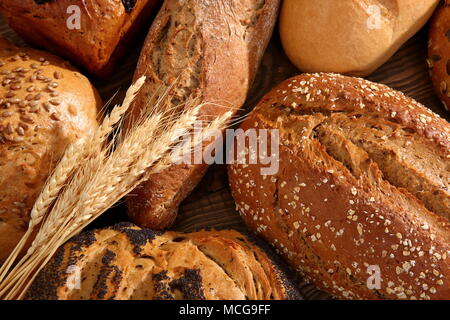 Pain et petits pains dans l'époque actuelle se produire dans de nombreux types et formes non seulement en Pologne mais également dans le monde entier. Banque D'Images