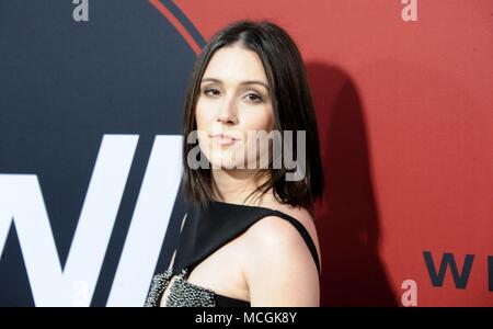 Los Angeles, CA, USA. Apr 16, 2018. Shannon Woodward aux arrivées de HBO'S WESTWORLD Deuxième Saison Premiere, Cinerama Dome, Los Angeles, CA, 16 avril 2018. Credit : Dee Cercone/Everett Collection/Alamy Live News Banque D'Images