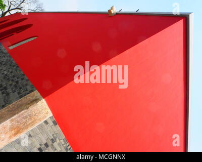 Nanjin, Nanjin, Chine. Apr 15, 2018. Nanjing, Chine - 15e Avril 2018 : Tour du Tambour à Nanjing, Jiangsu Province de Chine orientale. Crédit : SIPA Asie/ZUMA/Alamy Fil Live News Banque D'Images