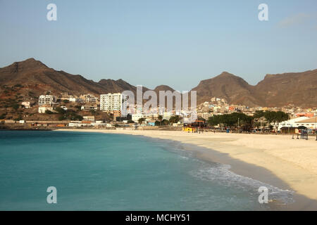 Plage de São Pedro, Mindelo sur l'île de Sao Vicente, Cap Vert, de l'Atlantique. Banque D'Images