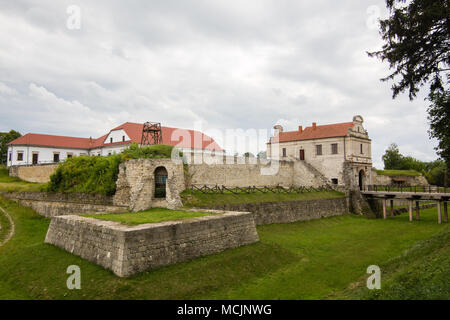 Forteresse médiévale à Zbarazh, région de Ternopil, Ukraine occidentale château construit au temps de la Pologne-lituanie Banque D'Images