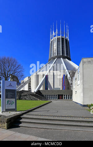 Liverpool Metropolitan Cathedral, officiellement connu comme la cathédrale métropolitaine du Christ-Roi, Liverpool, Merseyside, England, UK. Banque D'Images