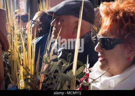 Tenerife, Îles Canaries, les participants à la procession de la Semaine sainte dimanche des rameaux dans la ville de Laguna. Banque D'Images